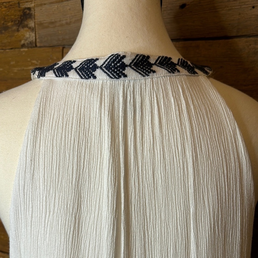 Forever 21 Women's White and Black Sleeveless Dress - Picture 8 of 9